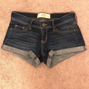 Super comfy Hollister shorts